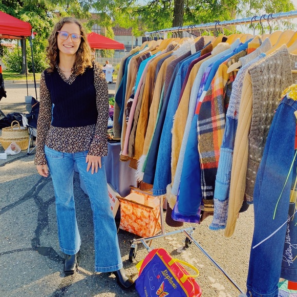 Meet the Posher - Picture 2 of 5